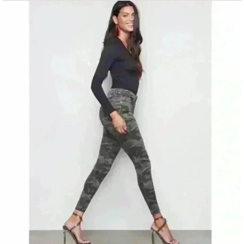 Good American Good Waist Green Camo Women’s Size 2/26